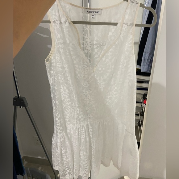 White Floral Lace Sleeveless Dress - Picture 3 of 8